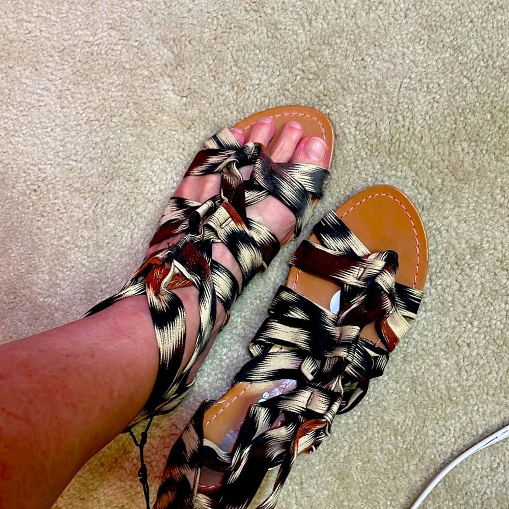 Size 7 Dollhouse brand gladiator sandals NWT